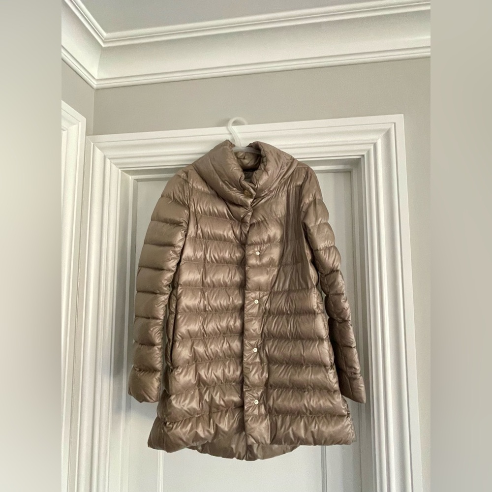 Herno Amelia Light Puffer Jacket (Light Taupe) (Size IT 40)